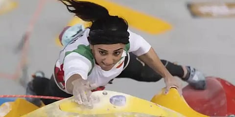 ஹிஜாப் அணிய மறுத்து பாறையேற்ற போட்டியில் கலந்து கொண்ட ஈரான் வீராங்கனை திடீர் மாயம்!