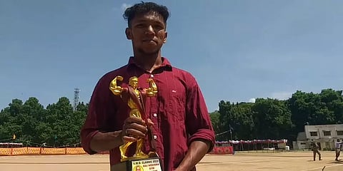 தாய், தந்தையை இழந்த போதும் சாதிக்க நினைத்த இளைஞர் - ஆணழகன் போட்டியில் வென்று அசத்தல்