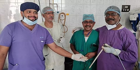 நுரையீரலில் சிக்கிய சப்போட்டா விதை - வெற்றிகரமாக அகற்றி திருச்சி அரசு மருத்துவர்கள் சாதனை