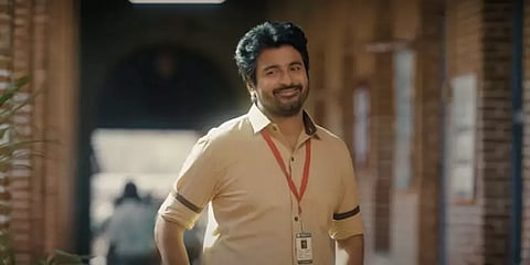 பாஸ்போர்ட் ஓகே... விசாவுக்கு வெய்ட்டிங்! - 'ப்ரின்ஸ்' திரை விமர்சனம்