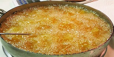 ஒடிசாவில் கொடூரம்... வாடிக்கையாளர் மீது கொதிக்கும் எண்ணெயை வீசிய உணவக உரிமையாளர்