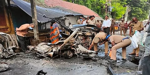 கோவை கார் வெடிப்பு: ஜமேஷா முபீனுடன் இருந்த அந்த 4 பேர் யார்..? - போலீசார் தீவிர விசாரணை