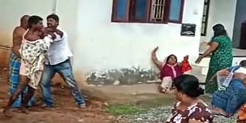 கடனை திருப்பிக் கேட்டவரை தாக்கிய அரசு பேருந்து ஓட்டுநர் உட்பட 10 பேர் மீது வழக்குப்பதிவு