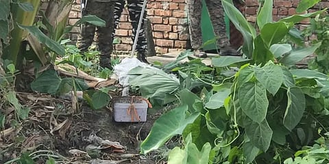 பந்து என நினைத்து வெடிகுண்டுடன் விளையாடிய 7 வயது சிறுவன்... இறுதியில் ஏற்பட்ட சோகம்