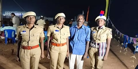 ஒரே நேரத்தில் காவலர்களான மூன்று மகள்கள்! வைராக்கியத்தை வென்ற தாயுமான விவசாய தந்தை!