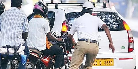 போக்குவரத்து விதிமீறல்: சென்னையில் புதிய அபராத தொகை வசூலிப்பு தொடக்கம்!