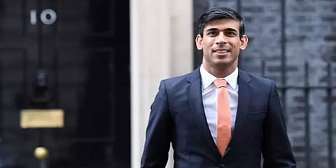 பதவி விலகியவர்களுக்கு புதிய அமைச்சரவையில் பதவி - ரிஷி சுனக்கின் திட்டமும் சவாலும் என்ன?