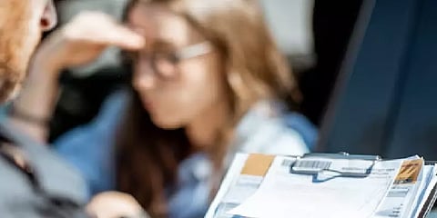 கார் ஓட்டும்போது பாலியல் உறவு கொள்வதா? - டிரைவருக்கு ஷாக் கொடுத்த ஆஸி., போலீஸ்!