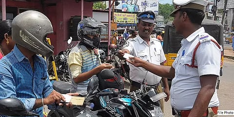 அமலுக்கு வந்த வாகன திருத்த சட்டம்... ஒரேநாள்ல இத்தனை லட்சம் அபராதம் வசூல் ஆகியிருக்காம்!