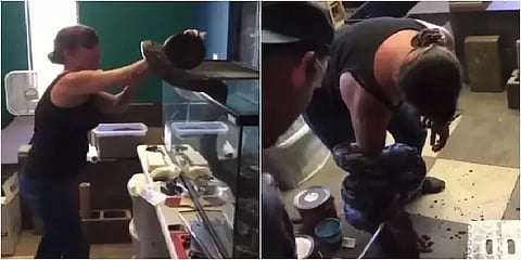 வார்னிங்: இந்த வீடியோ உங்களை அதிர்வடைய வைக்கலாம்.. ஓனரின் கையை கவ்விய மலைப்பாம்பு..!