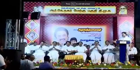 சர்ச்சையை ஏற்படுத்திய திமுக நிர்வாகியின் பேச்சு... கண்டனம் தெரிவித்த குஷ்பு, கனிமொழி!
