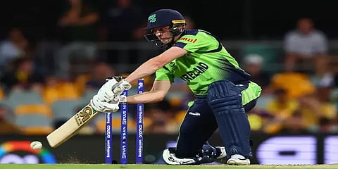 டி20: தோற்றாலும் ஆஸ்திரேலியாவின் அரையிறுதி வாய்ப்பிற்கு பிரச்னை கொடுத்த அயர்லாந்து .!