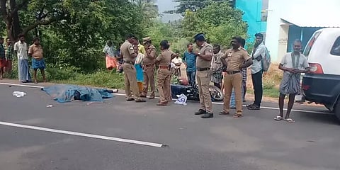 மதுரை: பைக் மீது மோதிய அரசு பேருந்து - மருத்துவமனையிலிருந்து திரும்பிய இருவர் பலியான சோகம்