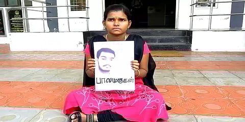 காதலித்துவிட்டு வேறொரு பெண்ணை கல்யாணம் செய்ய முயன்ற காதலன் - தர்ணாவில் ஈடுபட்ட பெண்