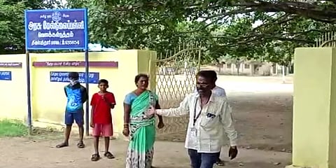 மதுபோதையில் மாணவர்களை தாக்கிய தமிழாசிரியர்... புகாரளிக்க சென்ற பெற்றோர் மீதும் தாக்குதல்