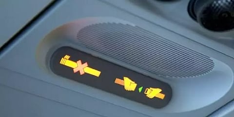 விமானத்திற்குள் சிகரெட்.. தீப்பற்றிக்கொண்ட டாய்லெட்! பயணியின் செயலால் நடுவானில் பரபரப்பு