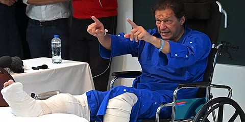 'வலது காலில் இருந்து 3 துப்பாக்கிக் குண்டுகள் அகற்றம்' - இம்ரான்கான் பரபர தகவல்