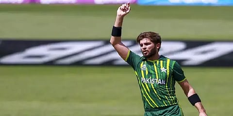 டெத் ஓவரில் ஒரு சிக்ஸர் கூட இல்லை.. வெளுத்து வாங்கும் பாக், அணி! திணறும் நியூசிலாந்து!