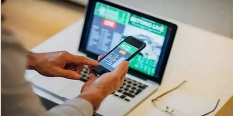 குஜராத் தேர்தல், டி20 உலகக்கோப்பை - பரபரப்பான சூதாட்டச் சந்தை.. விறுவிறுப்பான உளவுத்துறை