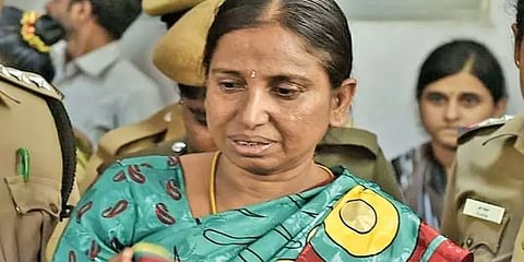 உச்சநீதிமன்றம் உத்தரவு; நளினி உள்ளிட்டோர் எப்போது சிறையிலிருந்து விடுதலையாவார்கள்?