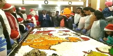 வெல்கம் கிறிஸ்துமஸ்: உற்சாகமாக உதகையில் நடைபெற்ற கேக் மிக்ஸிங் திருவிழா