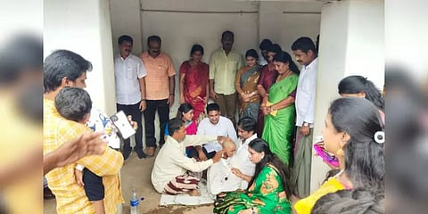 சிவகங்கை கோயிலில் விவேக் ஜெயராமன் குடும்பத்துடன் சாமி தரிசனம்