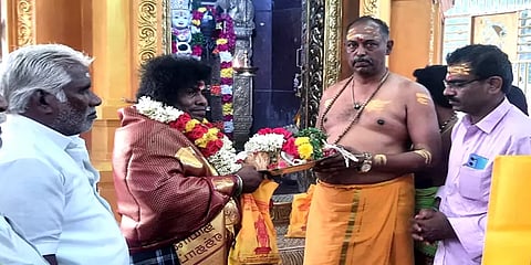 உலகின் மிக உயரமான முருகன் கோயிலில் யோகிபாபு தரிசனம்! தமிழகத்தில் எங்குள்ளது தெரியுமா?