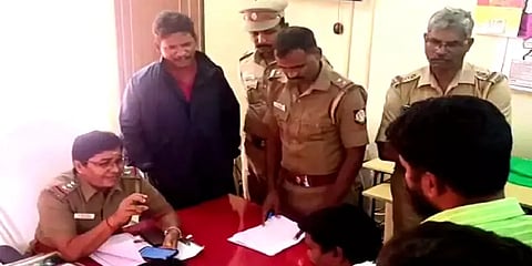 திண்டிவனம்: மருத்துவர்களின் தவறான சிகிச்சையால் தாய் - சேய் உயிரிழப்பு? மக்கள் போராட்டம்!