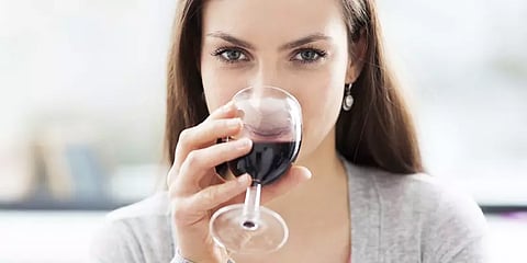 ஆல்கஹால் குடிப்பது பெண்களுக்கு பிறப்புறுப்பு வறட்சியை ஏற்படுத்துகிறதா? - ஆய்வில் அதிர்ச்சி