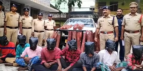 ரூ.50 லட்சம் மதிப்பிலான செம்மரக்கட்டைகளை கடத்தியதாக 9 தமிழர்கள் ஆந்திர போலீசாரால் கைது!