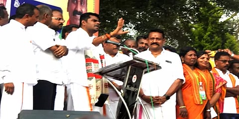 ”டேன் டீ நிறுவனத்தை மூடுவதா? முதல்வர் எழுதிக் கொடுத்தால் மத்திய அரசு நடத்தும்” - அண்ணாமலை