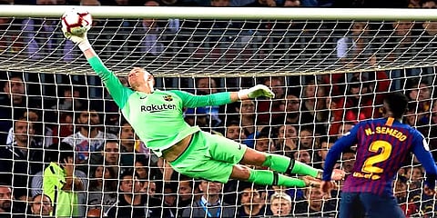 இந்த வார்த்தைகளை மட்டும் புரிந்து கொண்டால் போதும்! நீங்களும் கால்பந்தாட்டத்தை ரசிக்கலாம்!