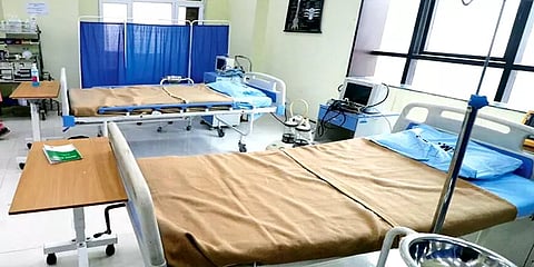 சென்னை: அரசு மருத்துவமனையாக மாறும் மாநகராட்சி பள்ளி... காரணம் விளக்கும் எம்.எல்.ஏ!