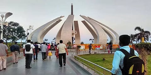 2023 ஜூன் 3ல் கருணாநிதி நினைவிடம் திறக்க ஏற்பாடு? - வேகமெடுக்கும் கட்டுமான பணிகள்!