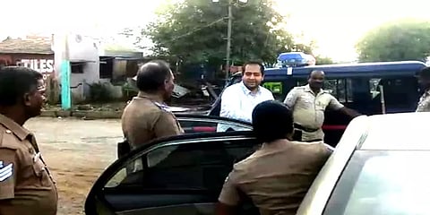 இங்கிலாந்து பவுண்டு இருக்கு இந்திய பணம் கிடைக்குமா? மோசடிக்கு முயன்ற ஈரானியர்கள்