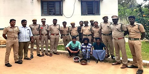 'இங்கு மான்கறி கிடைக்கும்' - உணவக மேலாளர் உள்பட 3 பேர் கைது