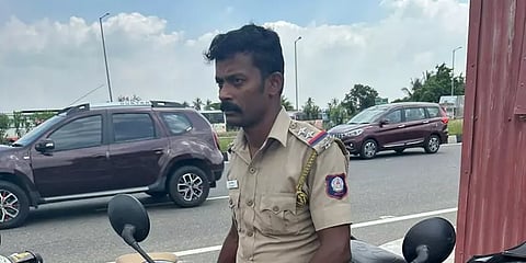 ’தன்னை போலீசாகவே நினைத்தார்.. போலீசாகவே வாழ்ந்தார்’ - எஸ்.ஐ வேடமிட்டு வலம்வந்த நபர் கைது
