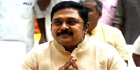 சசிகலா மௌனம் குறித்து அவரிடம் தான் கேட்க வேண்டும் - டிடிவி தினகரன்