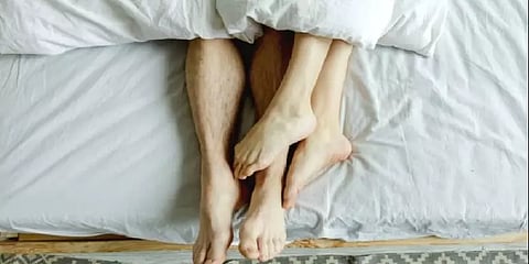 லிவ்-இன், திருமணத்துக்கு முந்தைய பாலியல் உறவுக்கு தடை? - சட்டமியற்ற முனையும் அரசு.. எங்கு?