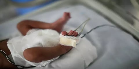 மருத்துவமனையில் மின்வெட்டு காரணமாக 4 குழந்தைகள் உயிரிழப்பு - சத்தீஸ்கரில் சோகம்