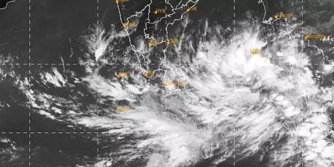 இன்று மாலை உருவாகிறது மாண்டஸ் புயல்... தயார் நிலையில் பேரிடர் மீட்பு படை!