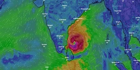 சென்னையிலிருந்து 320 கி.மீ தொலைவில் மாண்டஸ் - எத்தனை கி.மீ. வேகத்துக்கு காற்று வீசும்?