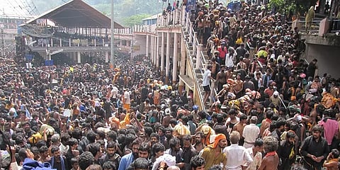 சபரிமலையில் தொடர்ந்து அதிகரிக்கும் பக்தர்கள் எண்ணிக்கை - இன்று ஒரு லட்சம் பேர் முன்பதிவு!