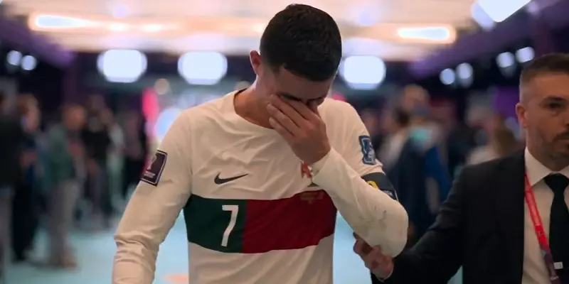 கத்தார் உலகக்கோப்பை: கண்ணீருடன் வெளியேறிய ரொனால்டோ - அரையிறுதியில் மொரோக்கோ, பிரான்ஸ்!