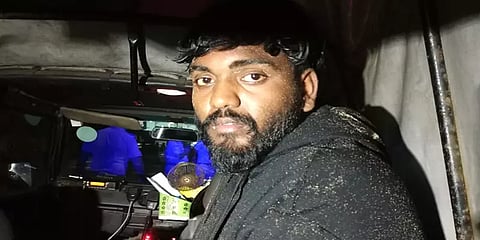 'கடல்ல குதித்து எஸ்கேப் முயற்சி' - வசமாக மாட்டிய கத்திகுத்து போதை ஆசாமி