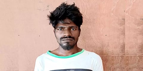 லிஃப்ட் கொடுப்பது போல நடித்து திருட்டு... கையும் களவுமாக பிடித்த காவல்துறை!