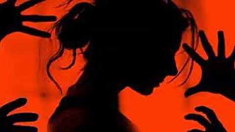 பெண்களுக்கு எதிரான குற்றம்