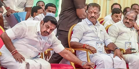 அதிமுக பொதுக்குழு வழக்கு: மீண்டும் ஒத்திவைத்தது உச்சநீதிமன்றம்! இருதரப்பு வாதங்கள் என்ன?