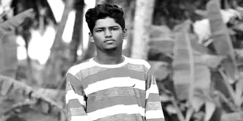 ரேஸ்பைக் வாங்கிக் கொடுக்காத பெற்றோர் - விரக்தியில் கல்லூரி மாணவர் எடுத்த விபரீத முடிவு