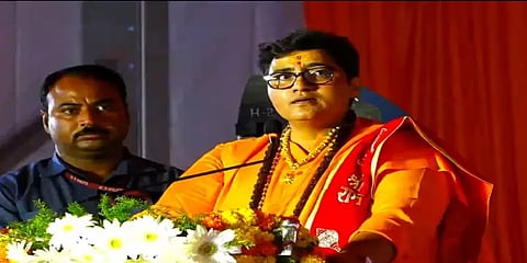 "குழந்தைகளை மிஷனரிக்கு அனுப்பாதீங்க; வீட்டில் ஆயுதங்களோடு இருங்க”- எம்.பி சர்ச்சை பேச்சு